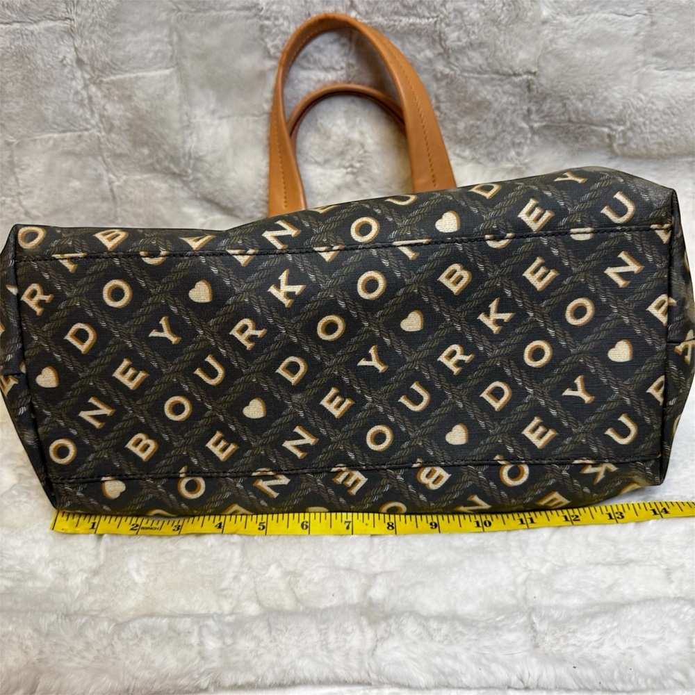 ❣️SOLD❣️Dooney & Bourke Medium  Chiara Bag Brown Tan Approx 13x9x5 8” Strap Drop - Picture 8 of 15